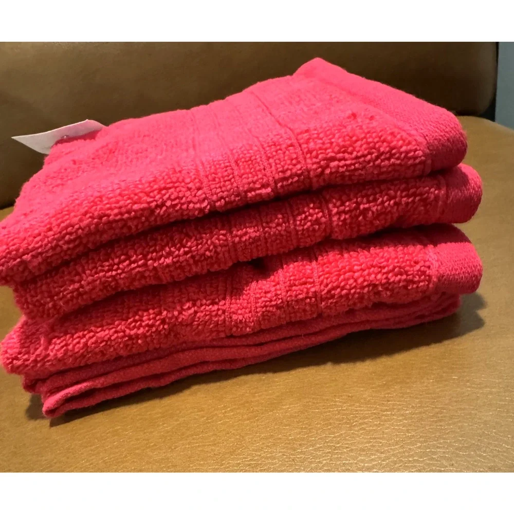 Tommy Hilfiger 4 Piece Wash Cloth Set Absorbent Cotton Hot Pink 13in X 13in